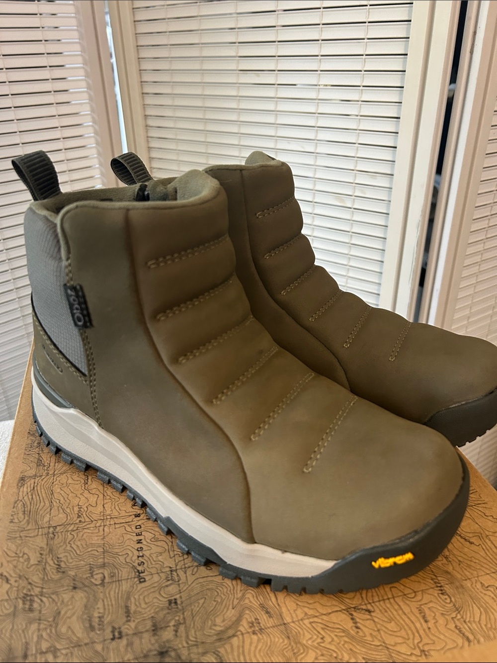 Women's Sphinx Pull-On InsulatedB-Dry Waterproof Boots in Pinedale color
